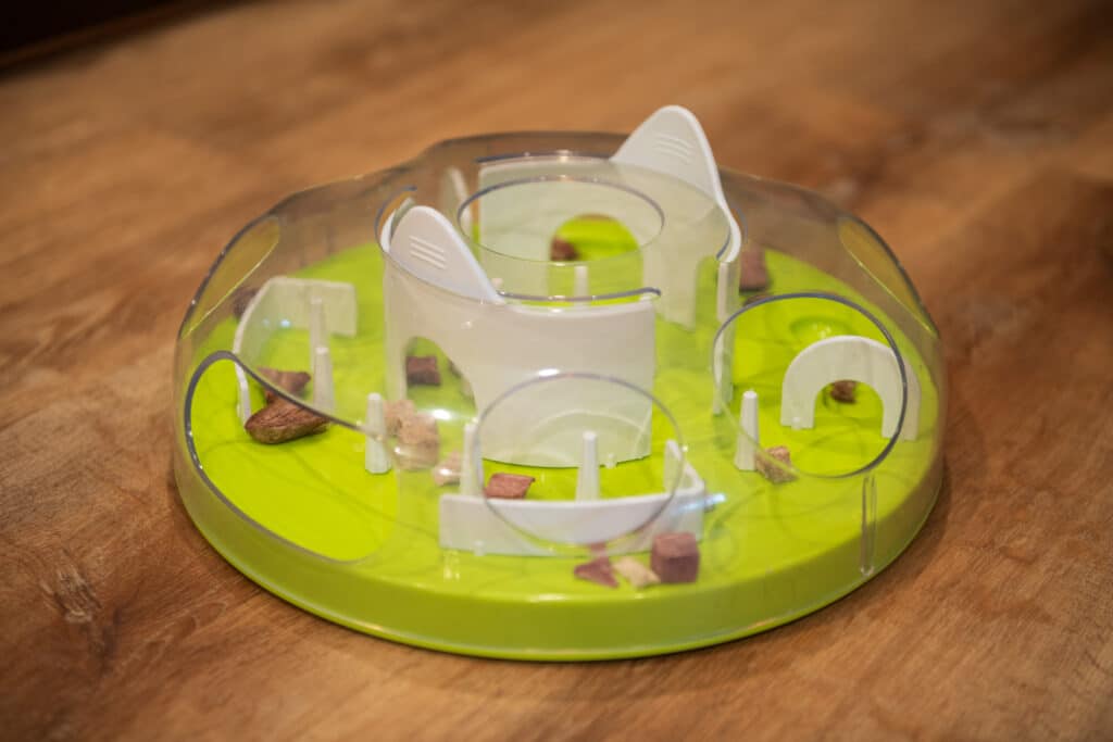 JUXANOS Interactive Puzzle Cat Feeder